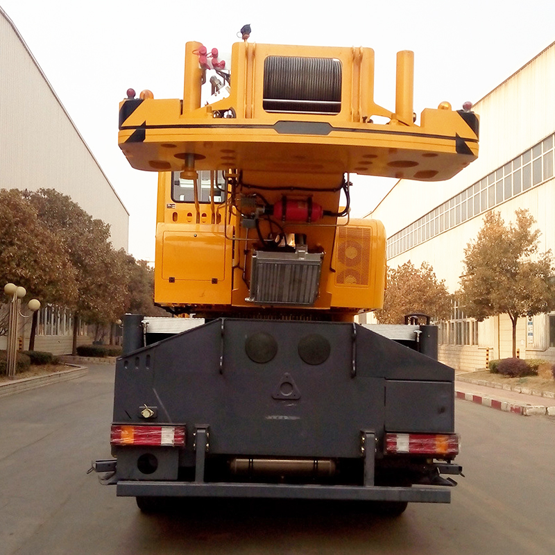 XCMG All Terrain Crane XCA60_E mobile 6 Wheel All Terrain Crane Hoisting Machine for sale